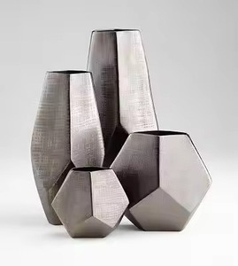 Florero de Mesa Moderno Hecho a Mano de Acero Inoxidable de Primera Calidad para Decoración de Interiores - Product Image 4