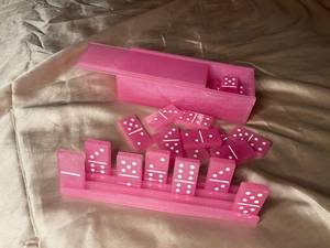 Jeu de dominos et dés à thème rose, boîte de jeu personnalisable en résine, accessoires de jeu d'intérieur et de pique-nique, cadeaux, artisanat en résine - Product Image 1