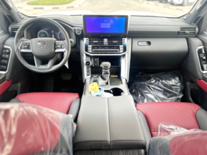 Tout nouveau Land Cruiser 2026 3.5L bi-turbo 6 cylindres 409 ch, transmission automatique, 4x4, essence, conduite à gauche - Product Image 5