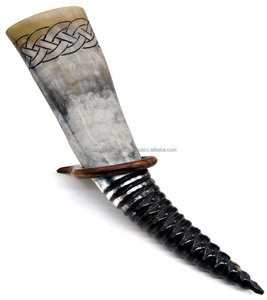 Cuerno para beber hecho a mano auténtico Vikingo, soporte de madera maciza, estilo Animal grabado a mano, artesanía Natural pulida, técnica de artesanía - Product Image 4