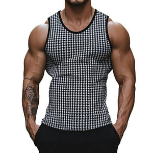 เสื้อกล้ามผู้ชายแบบขายส่ง OEM ลายพิมพ์ตามสั่ง โลโก้สั่งทำได้ ทรงเข้ารูป ผ้าเนื้อยืดระบายอากาศดี เหมาะสำหรับออกกำลังกายและฟิตเนส - Product Image 2