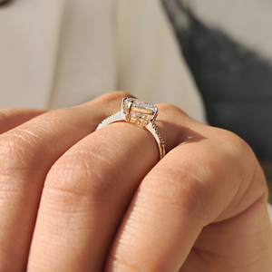 Anillo de Diamante con Corte Lozenge Exclusivo en Engaste Seguro de Puntas de Brújula, Oro de 10KT, 14KT, 18KT, Joyería Nupcial de Diamantes Cultivados en Laboratorio, Proveedor Mayorista - Product Image 3