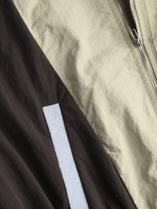 Chaqueta Cortavientos de Mujer con Diseño de Bloques de Color Personalizados, Tejido de Punto Arrugado, Tela con Memoria, Bordado Transpirable - Product Image 4