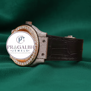 นาฬิกาเพชรหรู Pragalbh Jewels รุ่น Iced Out หน้าปัดประดับเพชรแบบ Pavé ระบบโครโนกราฟ ควอตซ์ สายสแตนเลสและหนัง สำหรับผู้ชาย - Product Image 5