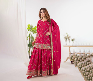 Ensemble Sharara Palazzo Kurti pour femme PinkCityBlocks, broderie indienne, dupatta, en soie Chinon, imprimé numérique, réversible, livraison rapide - Product Image 1