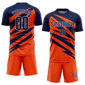 Ensemble d'uniformes de football professionnels pour hommes, vêtements d'équipe de football personnalisés, respirants, imprimés, à manches courtes, avec design de lettres, toutes saisons - Product Image 1
