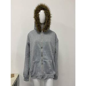 Sudadera con capucha y cremallera personalizada con gráfico Y2K, forro polar grueso de 400 g, estilo oversize de invierno con capucha de piel sintética, chaqueta streetwear para hombre - Product Image 4
