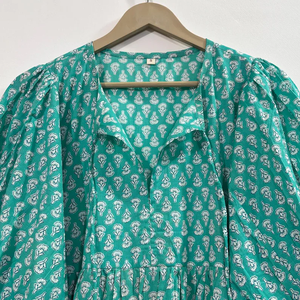 Chemise à col en V en coton 100% naturel, imprimé floral fait main, écologique, manches 3/4, ourlet à volants en dentelle, lavable, infroissable - Product Image 2