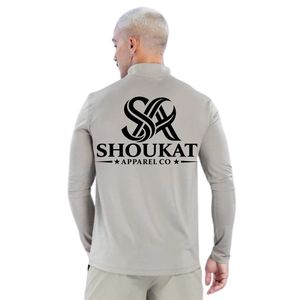 เสื้อเชิ้ตแขนยาวคอสูงสีเทาอ่อนสำหรับผู้ชาย ทรงเข้ารูป สปอร์ตแวร์ลำลอง รับสกรีนโลโก้ ผลิตโดย Shoukat Apparel - Product Image 2
