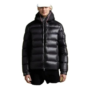 Veste matelassée rétro chaude et ample, couleur unie, fermeture éclair, imperméable, basique, automne-hiver, personnalisable, style streetwear - Product Image 2