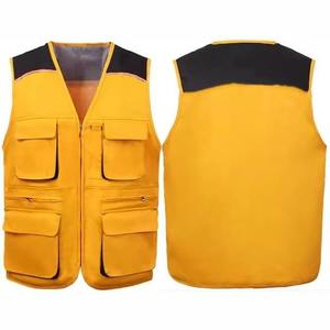 Vente en gros de gilets de travail haute visibilité personnalisés, gilet de sécurité réfléchissant orange en tricot pour la construction, avec plusieurs poches pour hommes et femmes - Product Image 3