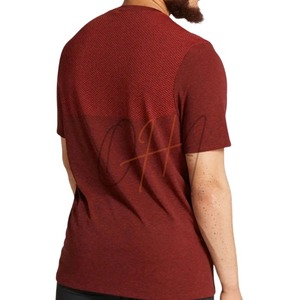 เสื้อยืดผู้ชายสีแดงเลือดหมู ระบายอากาศได้ดี ทรงโอเวอร์ไซส์ ลายมัดย้อม ผ้าฝ้าย 100% คอกลม น้ำหนัก 320 กรัม แขนสั้น ดีไซน์เน้นรายละเอียดบริเวณหน้าอก - Product Image 2