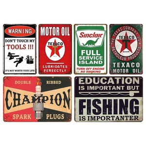 Collection de panneaux métalliques vintage en étain, présentant des designs publicitaires classiques sur le thème de l'essence, du café, de l'espresso, des salons de coiffure, des garages et des bars. - Product Image 2