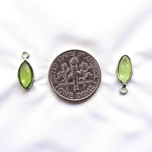 Breloque marquise en péridot faite à la main 10x5MM – Pendentif en argent sterling 925 avec pierre précieuse sertie pour bijoux DIY - Product Image 1