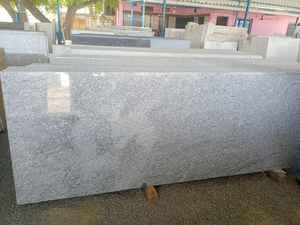 Dalles de pierre en granit poli naturel pour plans de travail de cuisine, revêtements de sol de salle de bain, escaliers et applications architecturales en promotion - Product Image 2