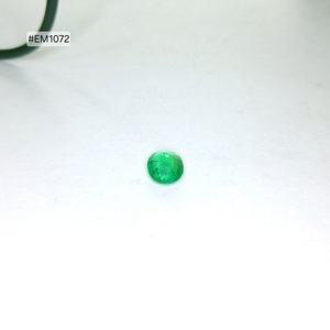 Piedra suelta de esmeralda zambiana de grado 3A, corte ovalado, 1.24 ct, gema verde natural, 9.10x6.90x3.40 mm, ideal para joyería personalizada. - Product Image 6