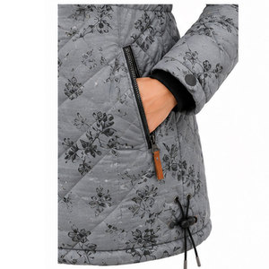 Abrigo largo de invierno para mujer con capucha de piel sintética, material transpirable e impermeable y características prácticas. - Product Image 5