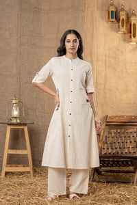 Ensemble coordonné en coton pour femmes – Broderie fine, élégant pour tous les jours |   Vêtements de bureau - Product Image 3