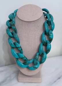 UO Lite Green Resin Cuban Choker Necklace With Glossy Finish Look Elegant Resin Epoxy Cuban Link Choker For Daily Fashion By UO - Product Image 3