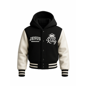 Veste courte à capuche pour femme « JESUS EST MON ROI » - Veste de baseball noire et blanche, style streetwear chrétien - Product Image 2
