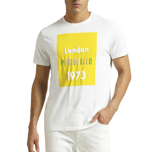 T-shirt pour homme avec impression en relief, fabriqué en coton mélangé de qualité, avec impression en relief durable, coupe moderne et confort durable au quotidien. - Product Image 3