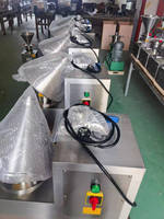 Machine de fabrication de beurre de cacahuètes commerciale 50 kg/h, machine de fabrication de pâte de sésame, ligne de production de beurre de cacahuètes HJ-MJS-60