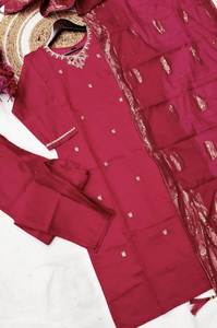 Conjunto de Traje de Seda Romana para Mujer, Bordado a Mano, Tres Piezas, Completamente Cosido, Ropa de Fiesta, Colección Moderna al por Mayor - Product Image 5