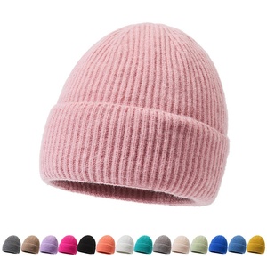 Bonnet d'hiver tricoté tendance couleur unie avec protection des oreilles – Vente en gros pour hommes et femmes - Product Image 5