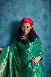Sari de seda suave tejido a mano de primera calidad con trabajo de tejeduría, al precio más bajo, proveedor de Surat, exportador de moda femenina. - Product Image 1
