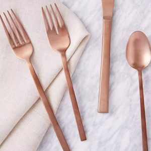 Service de couverts de table en acier inoxydable de style nordique, inspiré des galeries de sculpture, pour tables sélectionnées, accueil artistique et repas visuels - Product Image 1