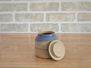 Boîte de rangement compacte et moderne avec finition multicouche, couvercle sécurisé, joint hermétique, protection contre l'humidité, organisateur de cuisine durable - Product Image 2