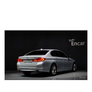 BMW Serie 5 520i 2018 de Lujo, Volante a la Izquierda, Caja de Cambios Automática, Asientos de Cuero, Cámara Trasera - 43,086 km de Kilometraje - Product Image 2