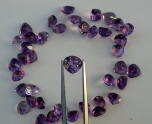 อเมทิสต์ธรรมชาติทรงหัวใจ แบบเจียระไน ขนาด 7 มม. รับรองโดยบุคคลที่สาม สีเขียว สำหรับทำเครื่องประดับ - Product Image 4