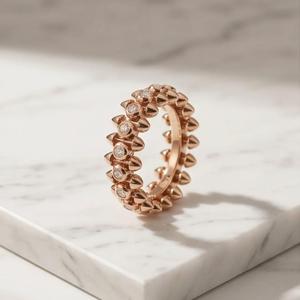 Bague en laiton plaqué or rose avec zircon à pointes, bijou géométrique punk pour cadeau de fête - Product Image 1