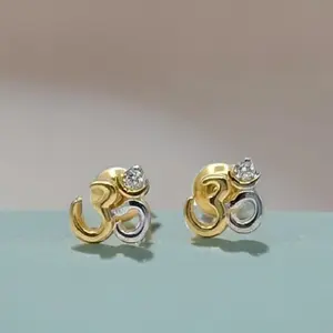 Pendientes de Oro de 22K con Diseño Elegante y Espiritual con Detalles de Diamantes, Joyería para Mujer de Uso Diario - Product Image 2