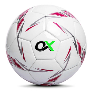 ลูกฟุตบอลเย็บมือคุณภาพดีที่สุดจาก Oxva Industries ผลิตจาก PU PVC สำหรับการฝึกซ้อม - Product Image 3