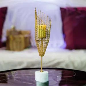 Élégant support à bougies en métal fait main, accent de table de luxe pour réception de mariage, restaurant et décoration intérieure, porte-bougie sur pied - Product Image 3