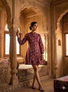 Robe midi imprimée numérique bordeaux, col mandarin, en coton, pour femme, style ethnique bohème, artisanat indien, chic, naturelle et lavable - Product Image 6