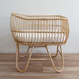 Cuna de madera para bebé con barra para mosquitero, excelente calidad, hermosa cuna de ratán para recién nacidos - Product Image 4