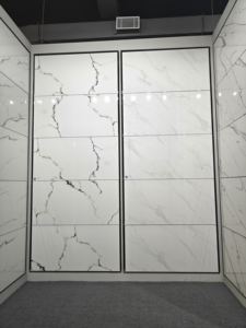 Azulejos de porcelana cerámica esmaltada con aspecto de mármol blanco de 60x120 cm, acabado brillante blanco francés, diseño Statuario de 600x1200 mm para suelo. - Product Image 4