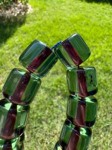 Tasbih en résine vert émeraude fait main avec pompon argenté - Product Image 5