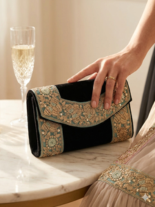 Exquisito Borde de Saree Floral Ecológico con Adornos Hechos a Mano, Lentejuelas Metálicas, Bordado de Precisión con Cuentas, Encaje Transparente de Primera Calidad - Product Image 5