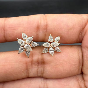 Pendientes de flor con diamantes cultivados en laboratorio, corte pera y marquesa, para mujer, oro macizo de 14K, regalo de aniversario para ella, joyería personalizada - Product Image 1