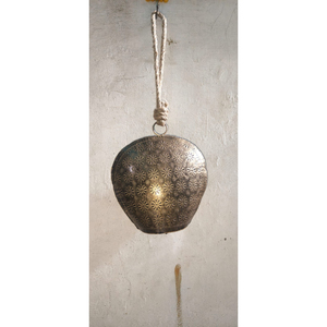 Cloches de Noël suspendues, finition laiton antique, cloche en fer gravée artisanale, décoration de Noël vintage shabby chic style ferme, en solde - Product Image 3