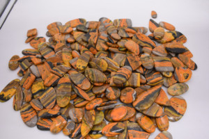 100% naturel de haute qualité bourdon Cabochon pierre précieuse en vrac pour la fabrication de bijoux pierre de haute qualité - Product Image 3