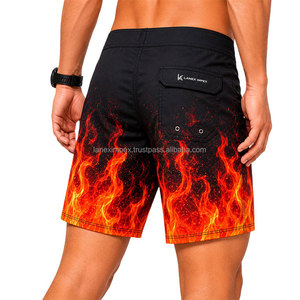 Shorts de bain pour hommes personnalisés à motif flamme rouge, séchage rapide, imprimés par sublimation, 100% polyester, shorts de plage athlétiques - Product Image 4