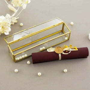 Boîte à bijoux populaire en verre avec cadre doré et perles, organisateur de rangement pour bagues, boucles d'oreilles et colliers - Product Image 4