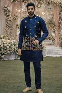 Conjunto de Kurta Koti de Satén Malai Premium para Hombre con Bordados Elaborados y Pijama - Product Image 3