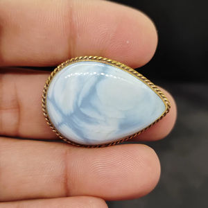 Pendentif rainuré en opale bleue 100% naturelle, pierre précieuse en vrac pour la fabrication de bijoux artisanaux en laiton - Product Image 1