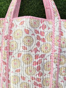 Sac fourre-tout matelassé en coton pur de qualité supérieure, avec logo personnalisé imprimé, réutilisable, pour courses, à porter à l'épaule, unisexe - Product Image 5